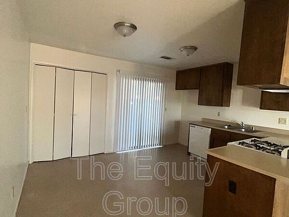 5th image of 10955 Thompson Dr