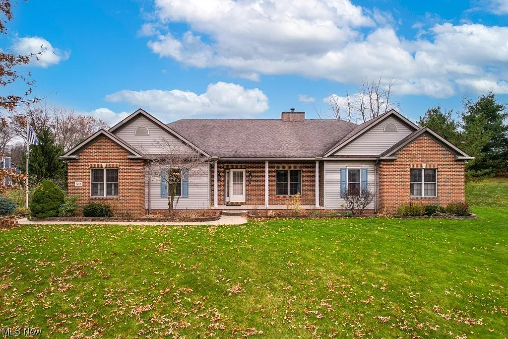 1288 Suffield Oaks Ln photo 1