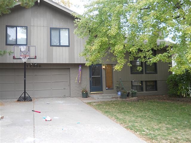 1st image of 12906 Olive St
