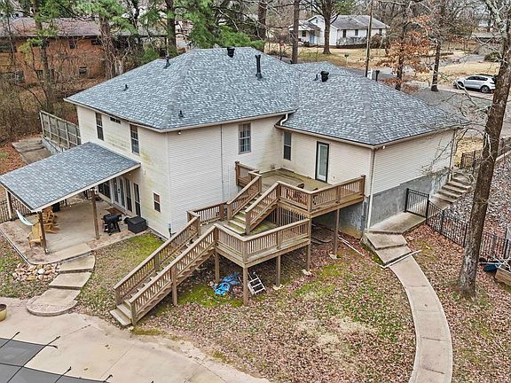 3rd image of 303 W Woodruff Ave