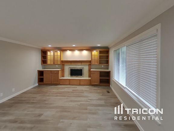 4th image of 2027 7th Ave SE