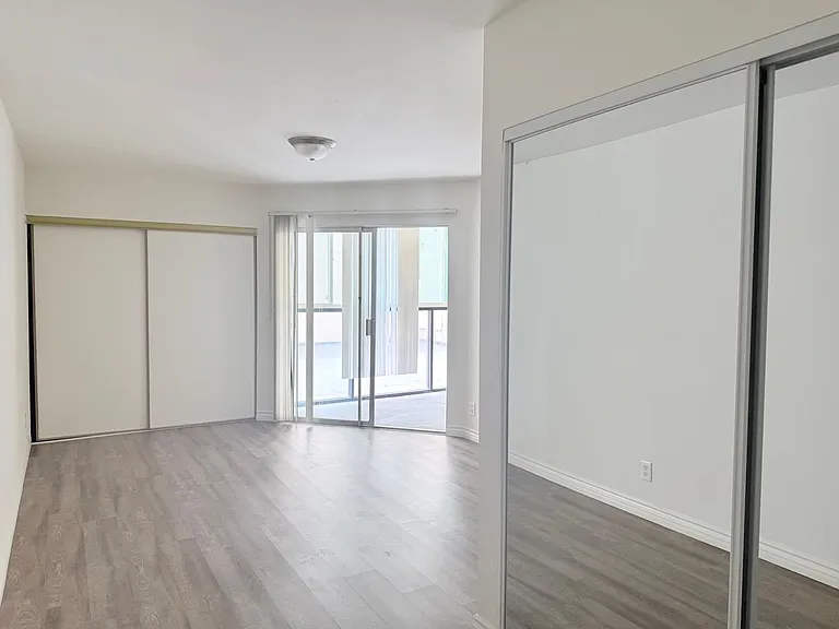 331 Ardmore Avenue Apartments - Prime Location in Koreatown — Photo 22