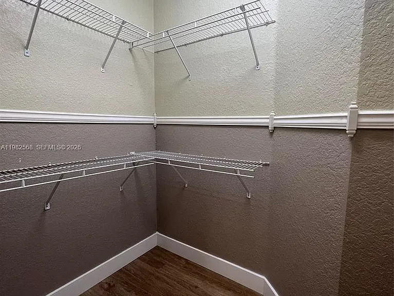 2816 Kinsington Cir #28-1 — Photo 11