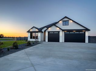 8601 Tendril Ln, Pasco, WA 99301