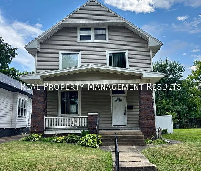 815 E Gum St — Photo 1