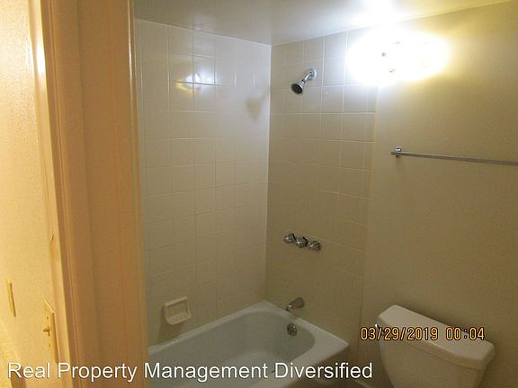5th image of 1302 NE 33rd Ave APT D