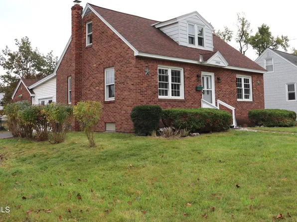 1900 Elizabeth Street, Schenectady, NY 12303