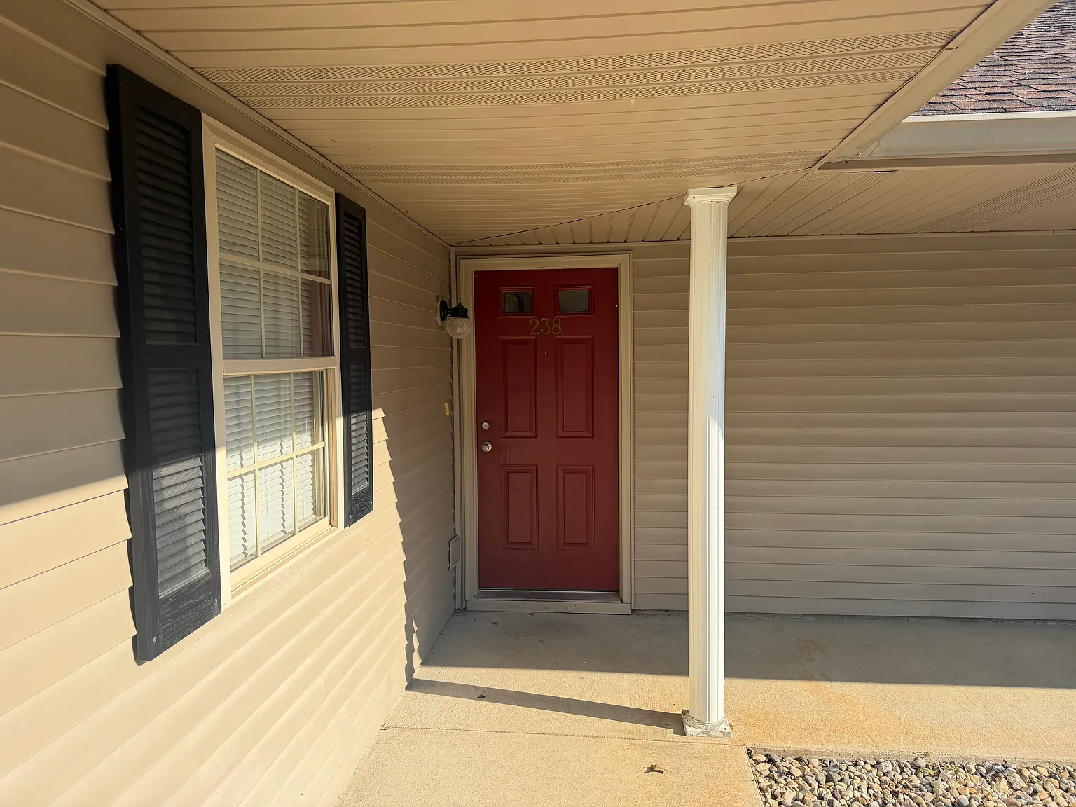 2 bed, 900 sqft, $750 — Photo 2