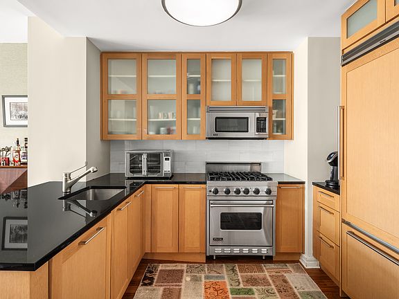 4th image of 200 W End Ave APT 16B