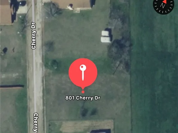 801 Cherry Dr, Groesbeck, TX 76642