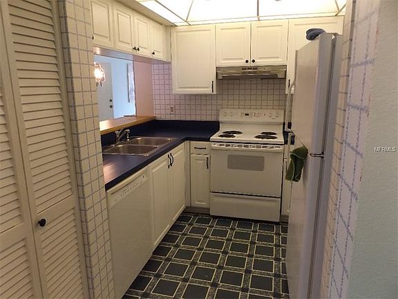5th image of 630 Bird Bay Dr E APT 107