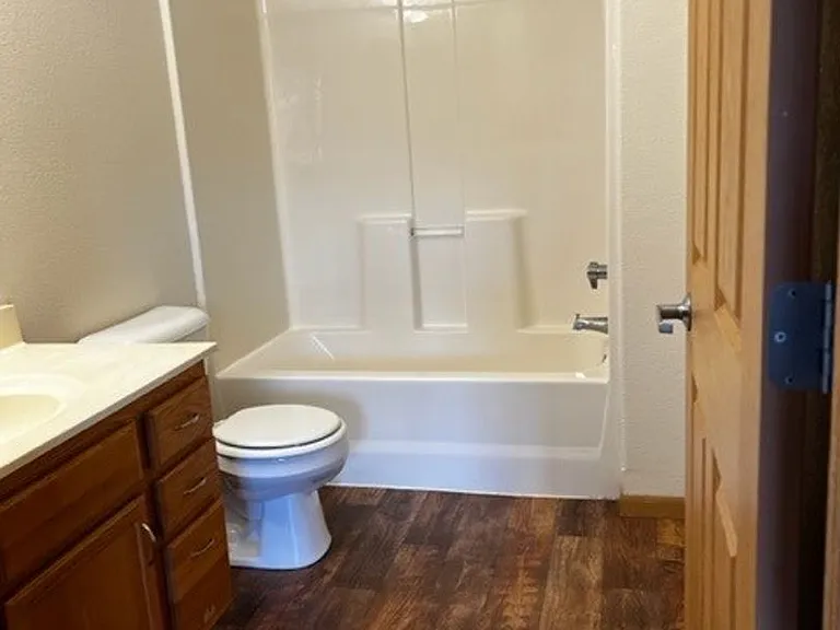 Madison Apartments — Photo 109