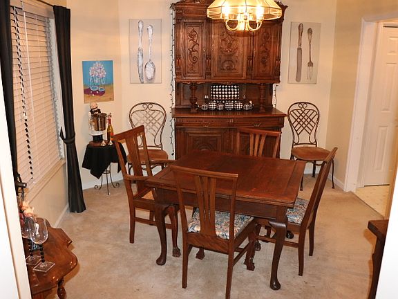 Formal Dining