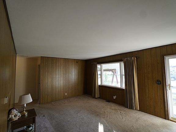5th image of 1702 Hawthorne Dr