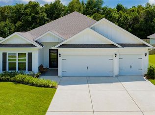 697 Calibre St, Fairhope, AL 36532