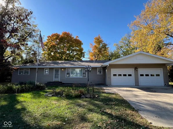 335 N Willow St, Dana, IN 47847