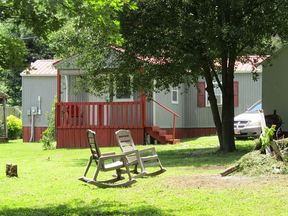 5th image of 70 Magnolia St