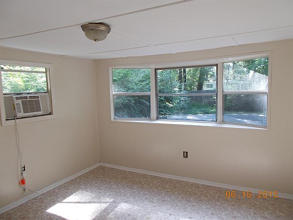 5th image of 170 Sam Smith Cir
