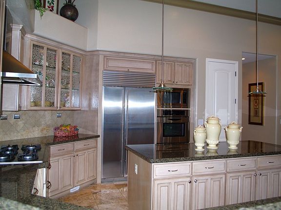 5th image of 1557 W Yosemite Pl
