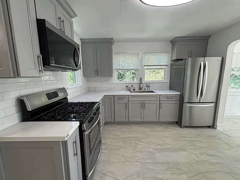 444 E Military St #A & B — Photo 16