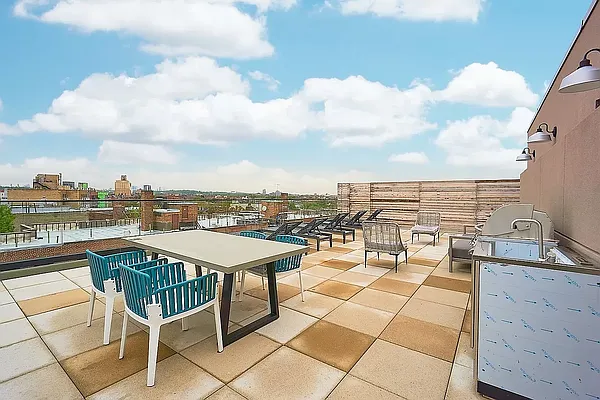 Rented by Remax Edge | media 22