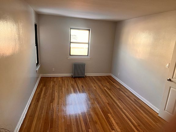 4th image of 467-468 Lincoln Ave Floor 1
