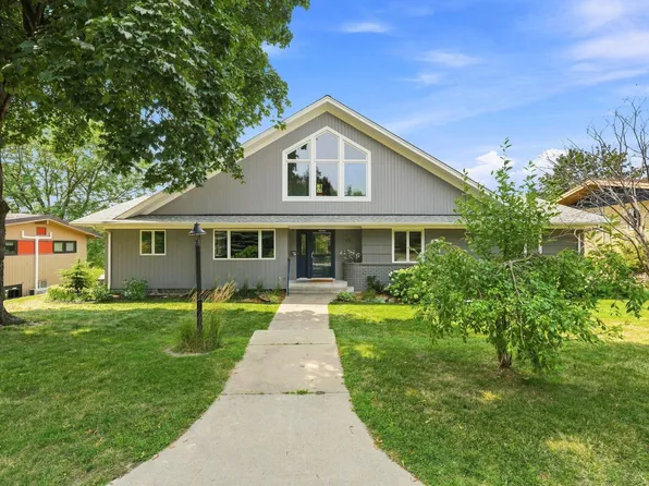 29 Orme Ct, Saint Paul, MN 55116