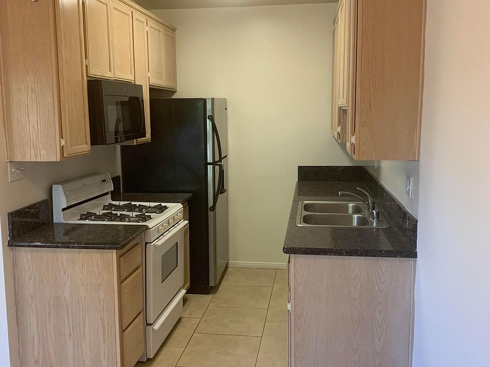1st image of 11296 Brookhaven Ave #9