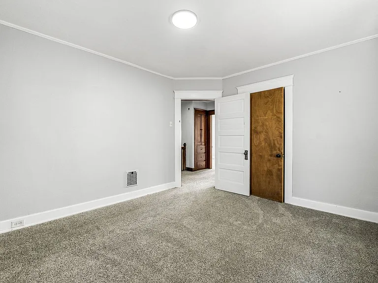 2118 Webster St — Photo 34