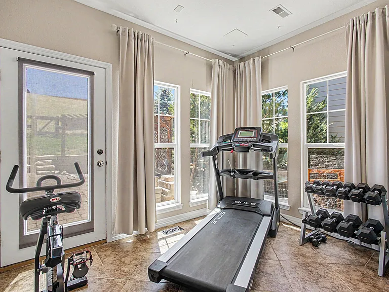 2212 Ridgetrail Dr — Photo 17