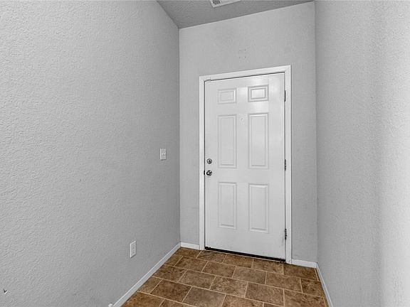3rd image of 816 NW 69th Ave