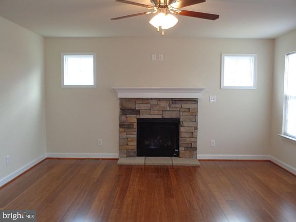 3rd image of 6904 Lunette Ln
