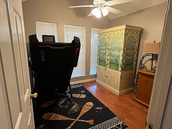 3rd image of 259 N Casa View Dr