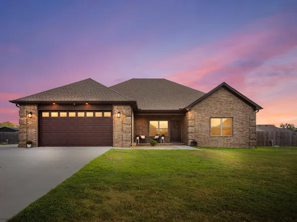 65 Charlene Dr, Cabot, AR 72023