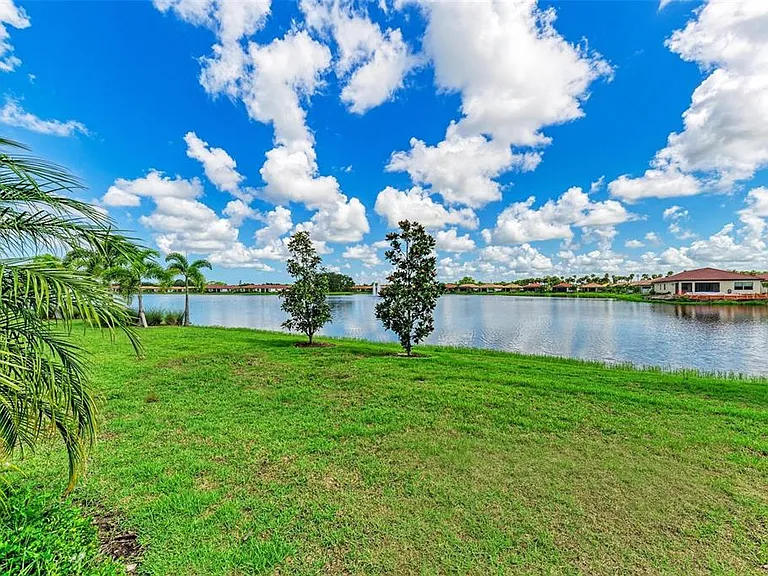 244 Villoresi Blvd — Photo 40