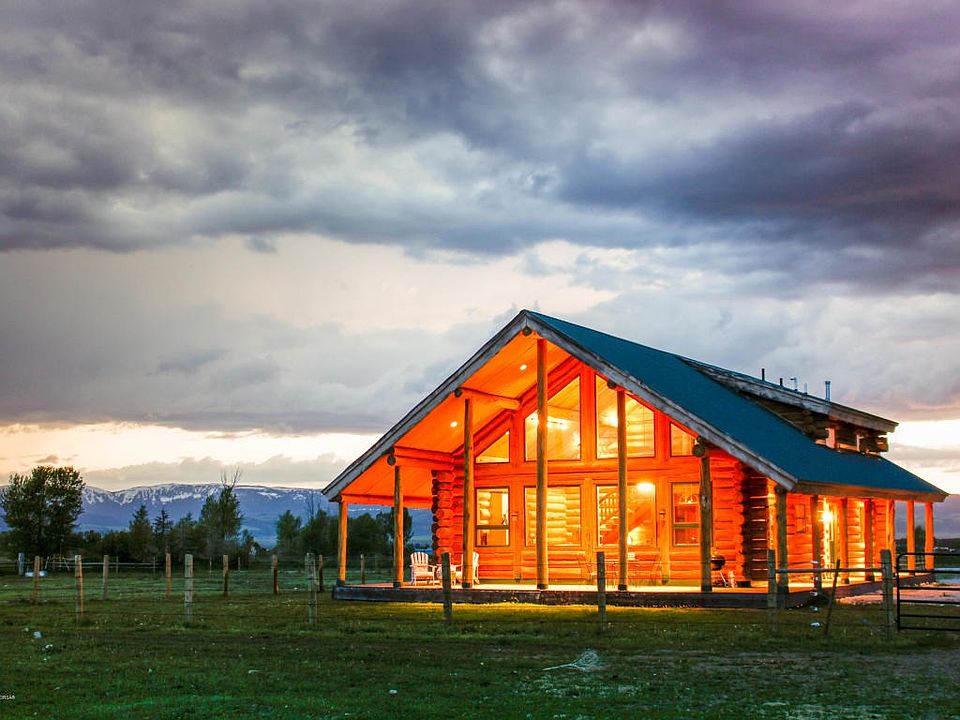 5 Acres Log Home