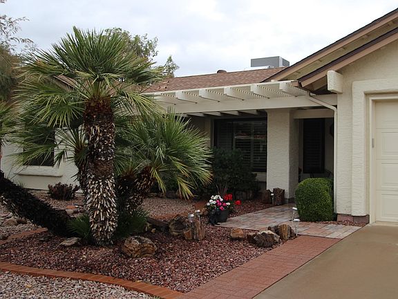 2nd image of 2221 Leisure World