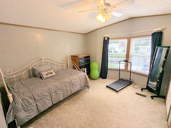 2nd image of 1908 Northwood Ln