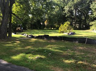 7 Harriet Ln E, Darien, CT 06820