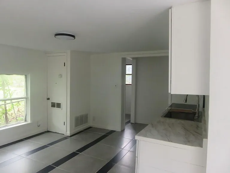 4421 NE Winn Rd — Photo 5