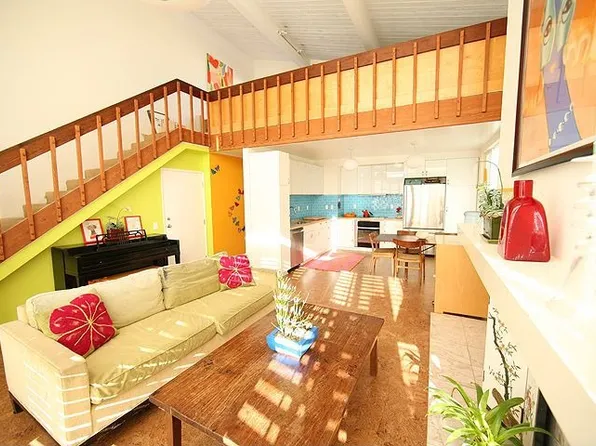 25 Spinnaker St #202, Marina Del Rey, CA 90292
