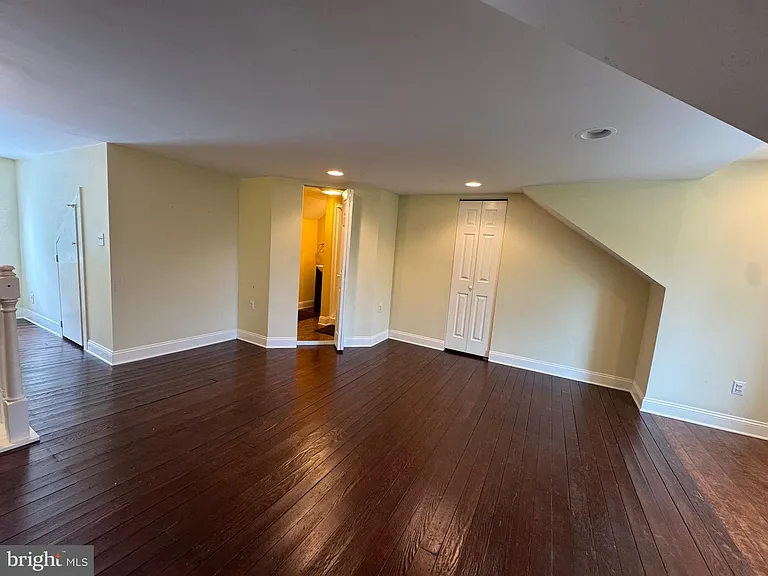 234 S Ann St — Photo 20