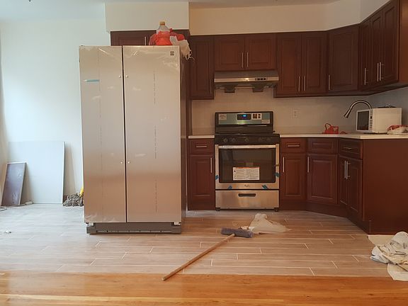 5th image of 17517 Peck Ave #Townhouse