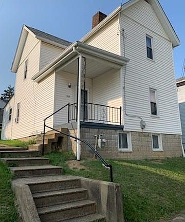 2nd image of 207 Elm St