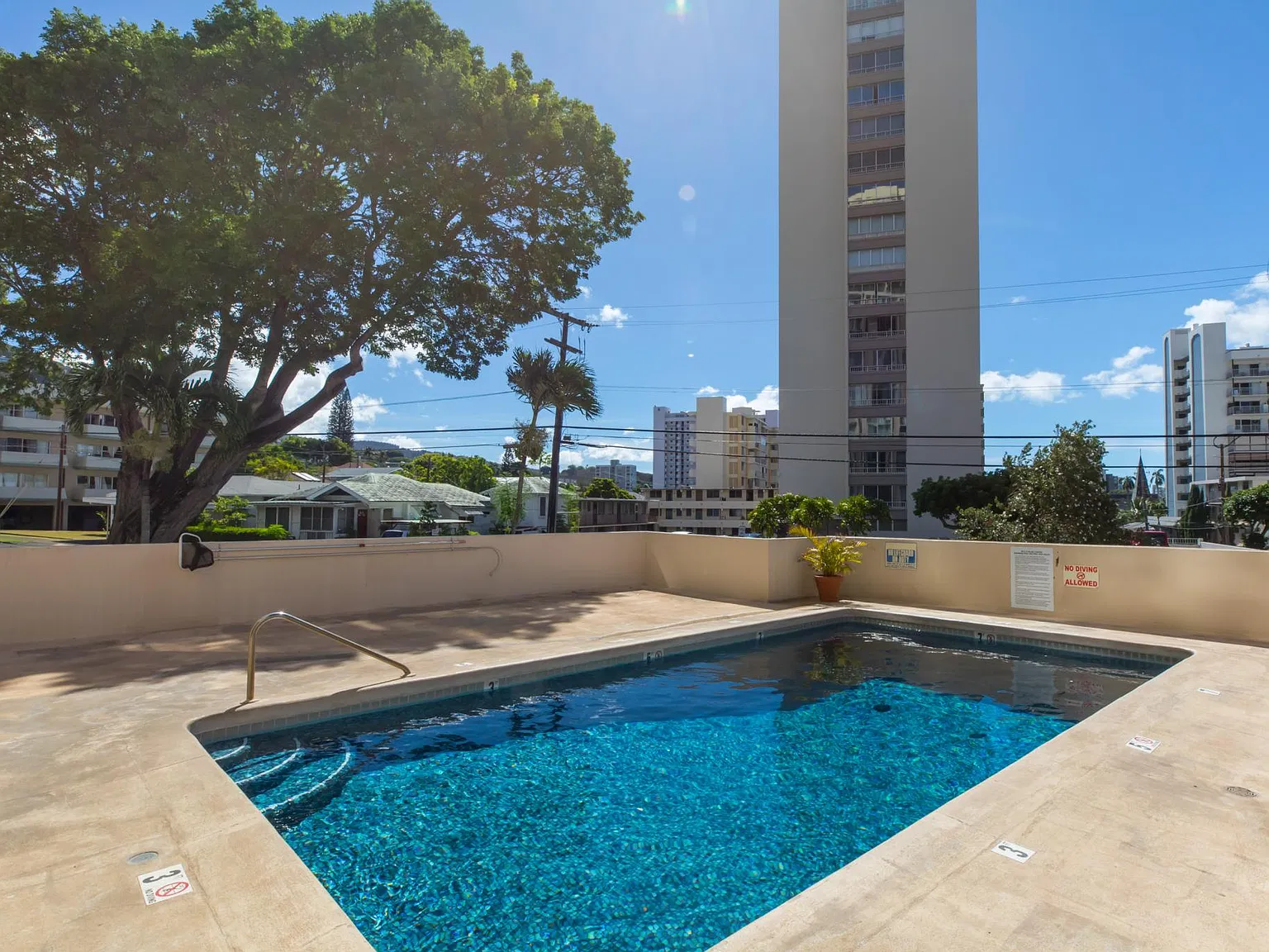 1702 Kewalo St — Photo 4