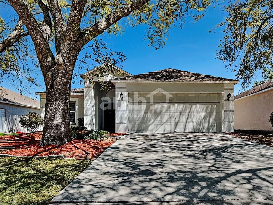1st image of 25209 Hyde Park Blvd