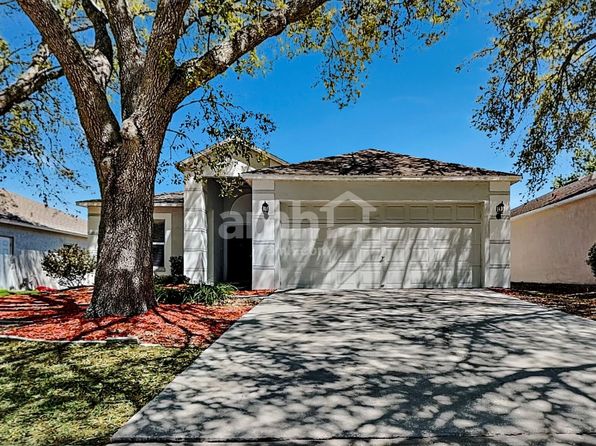 25209 Hyde Park Blvd