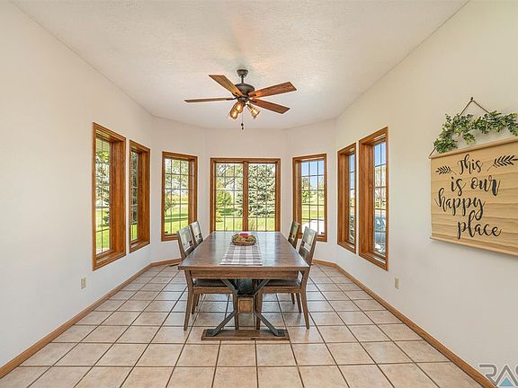 5th image of 48047 Snowbird Cir