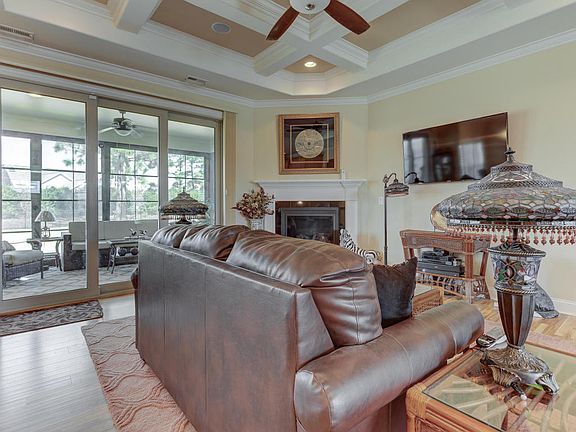 5th image of 8436 Forest Crest Ct NE
