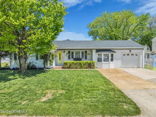 90 Kentucky Avenue, Middletown, NJ 07748